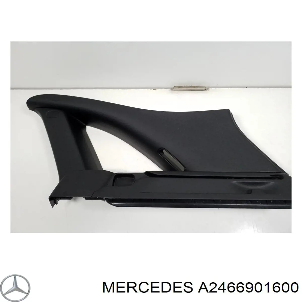 Купити A24669016007H52 Mercedes Обшивка стійки кузова внутрішня, задня ліва