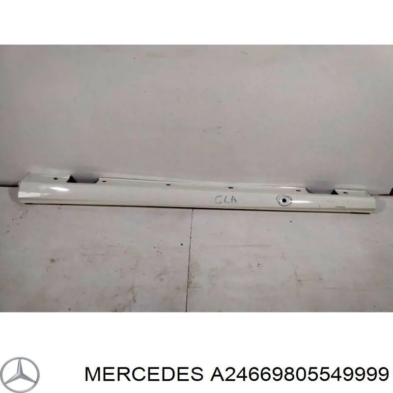 A24669805549999 Mercedes Накладка зовнішня (молдинг) порога, лівий
