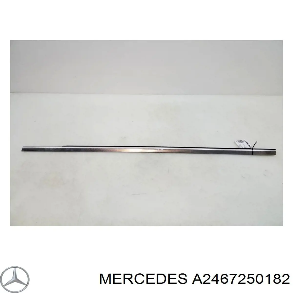 Купити A2467250182 Mercedes Ущільнювач скла передніх дверей лівих, зовнішній (планка)