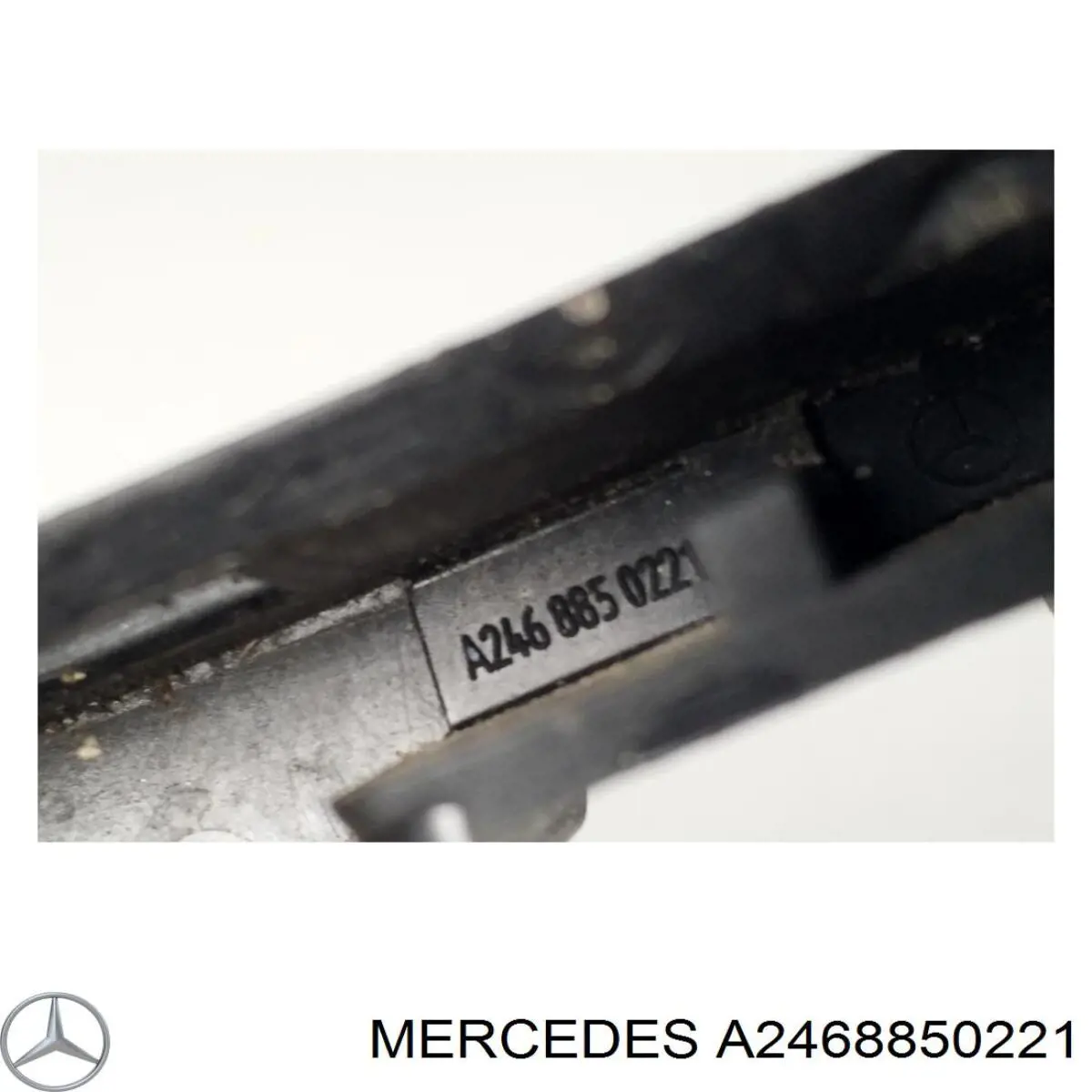 Кронштейн бампера заднього, правий Mercedes A2468850221 ціна, від 12.70 USD