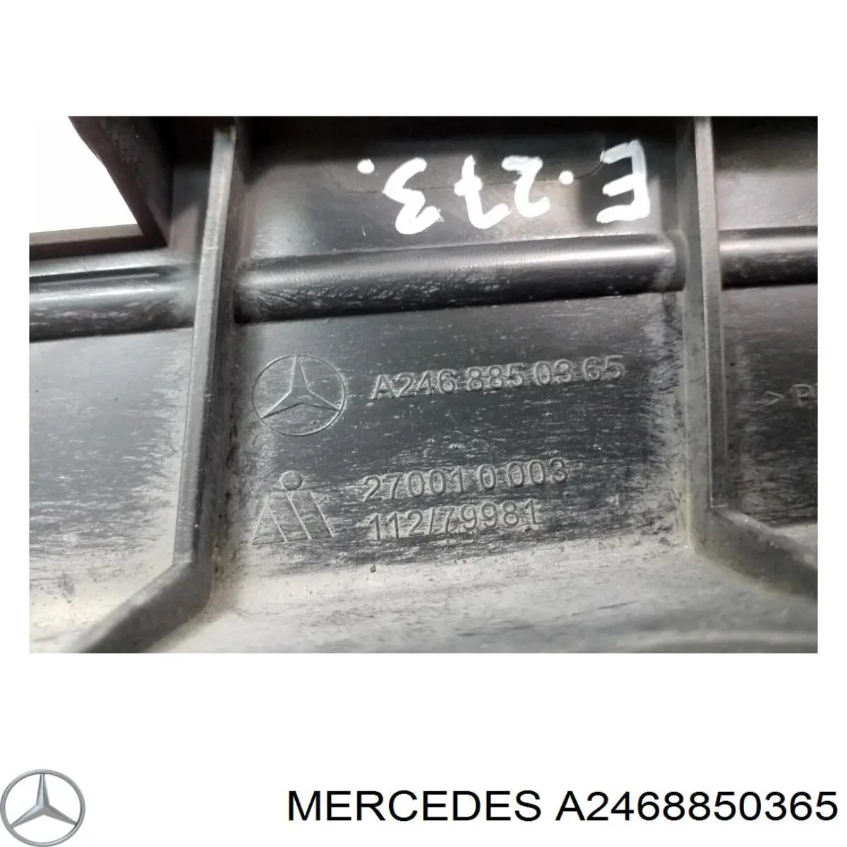 Кронштейн бампера переднього, центральний A2468850365 Mercedes