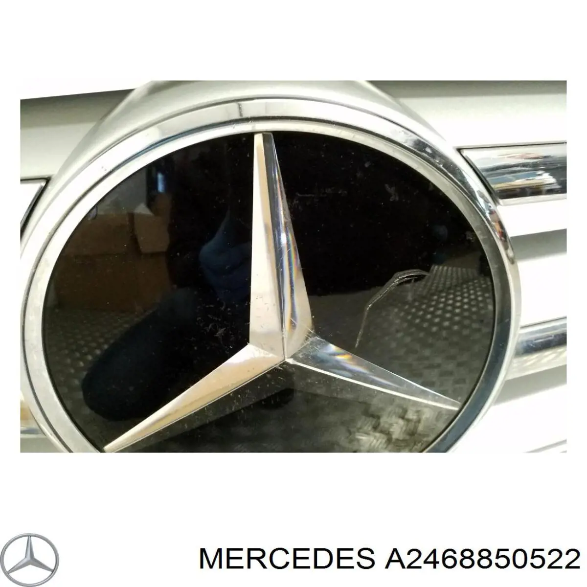 Решітка переднього бампера, права A2468850522 Mercedes