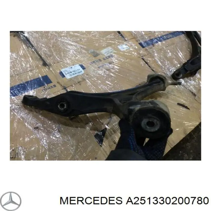 A251330200780 Mercedes важіль передньої підвіски нижній, правий