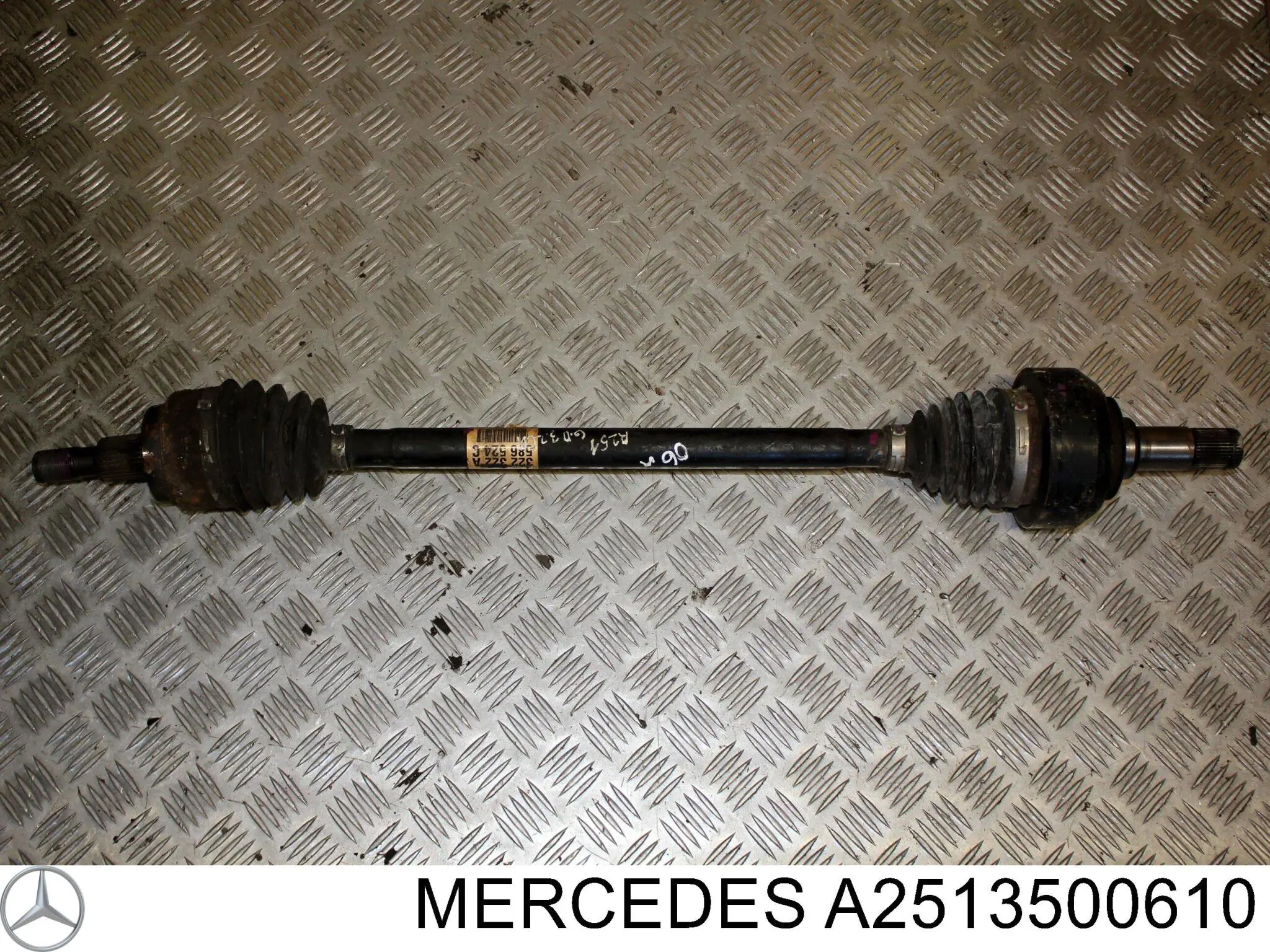 A2513500610 Mercedes Піввісь задня, права