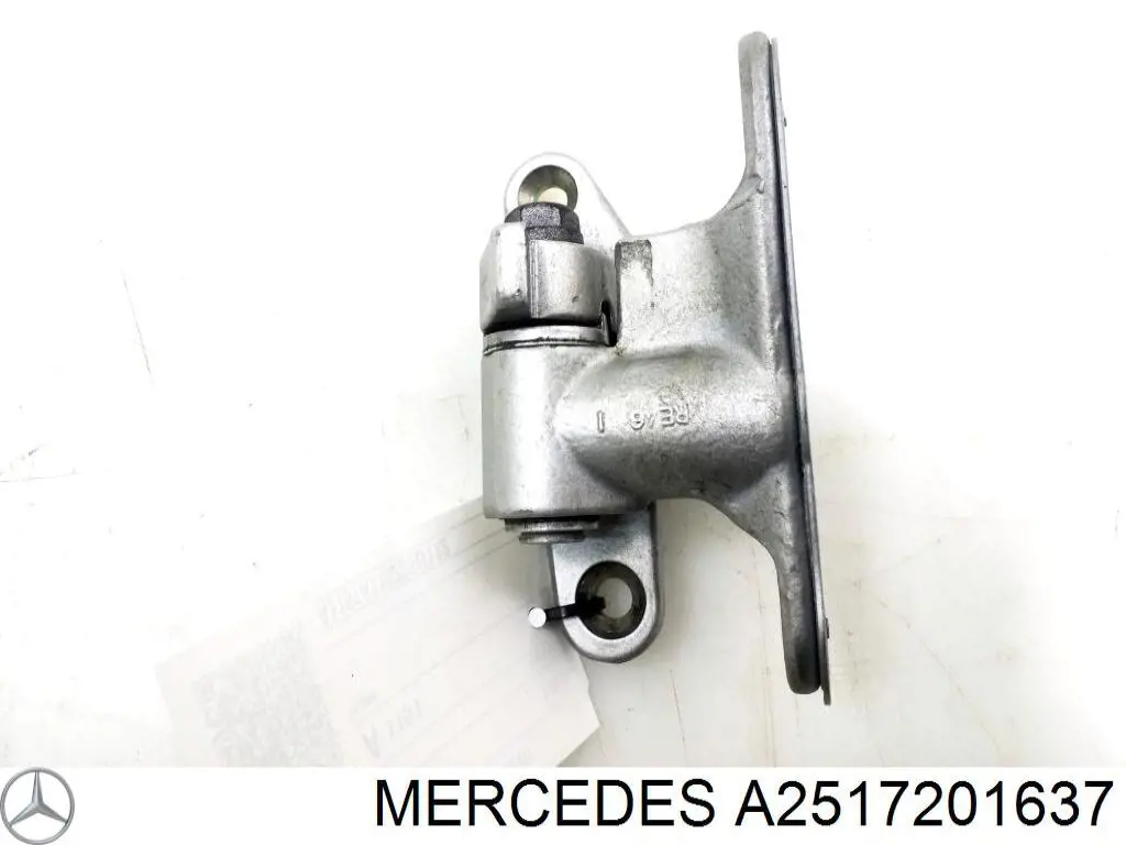 Дверний шарнір правий передній Mercedes A2517201637