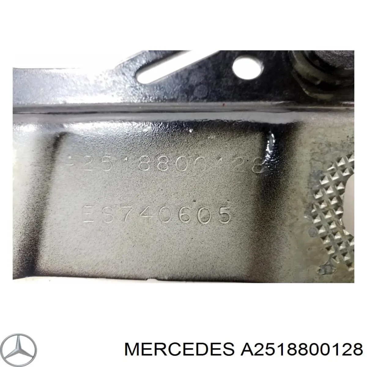 Завіса капота ліва Mercedes A2518800128
