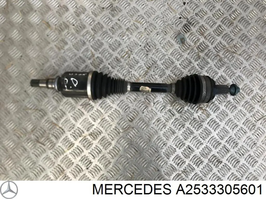 Піввісь права A2533305601 Mercedes