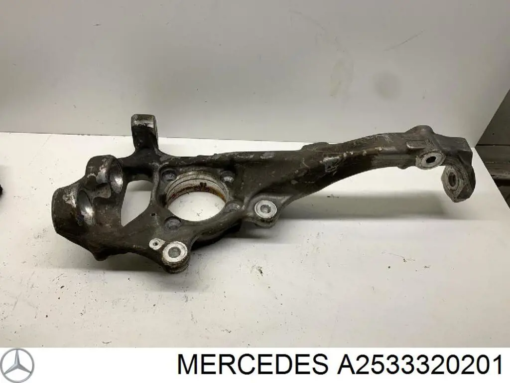 Купити A2533320201 Mercedes Кулак поворотний передній правий