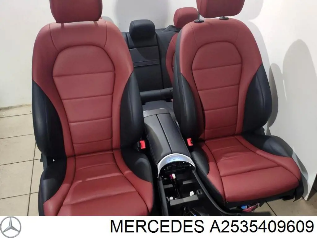 Купити A2535409609 Mercedes 