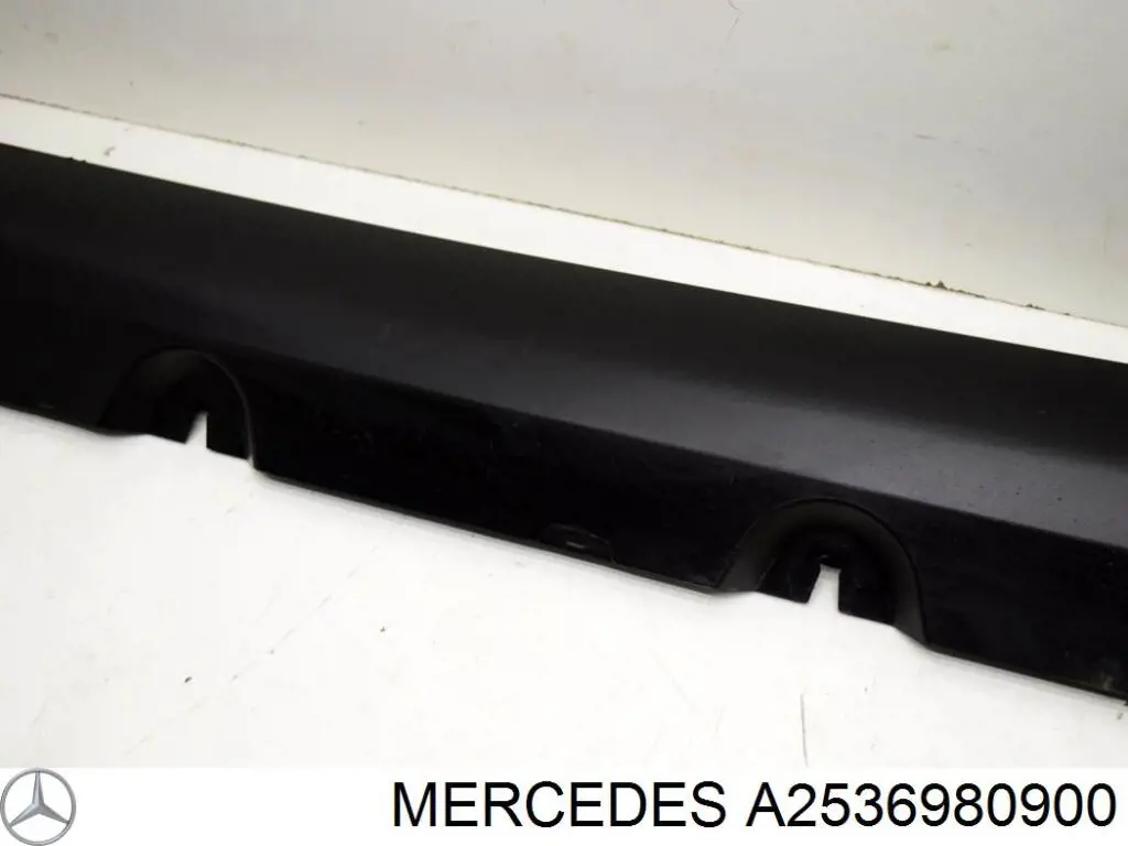 Накладка зовнішня (молдинг) порога, лівий Mercedes A2536980900 ціна, від 38.01 USD