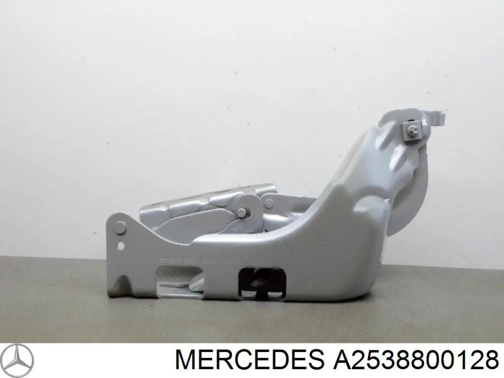 Завіса капота права Mercedes A2538800128 ціна, від 57.77 USD