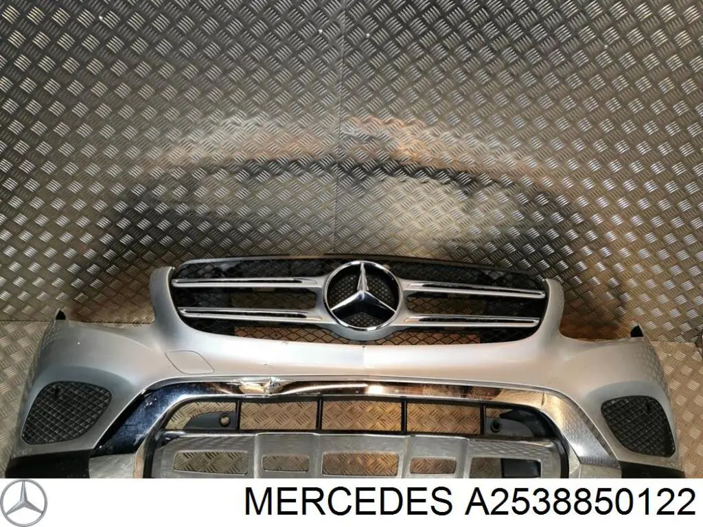 Решітка переднього бампера, ліва на Mercedes GLC (C253)