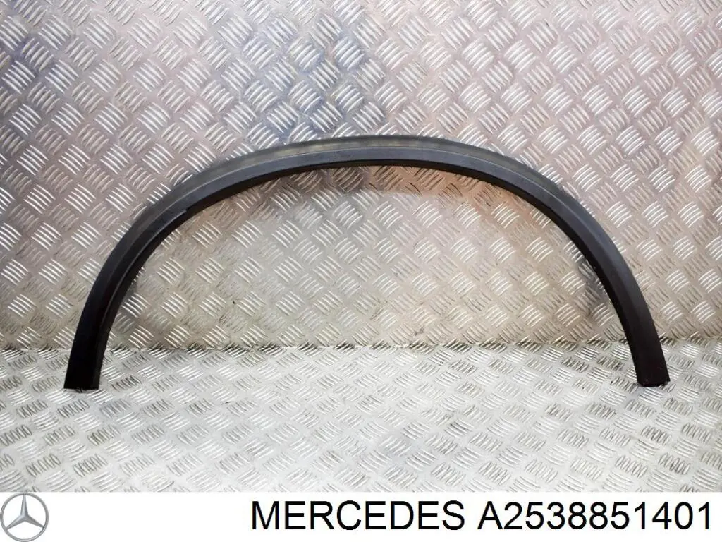 Молдинг задньої арки крила, правий Mercedes A2538851401 ціна, від 332.86 USD
