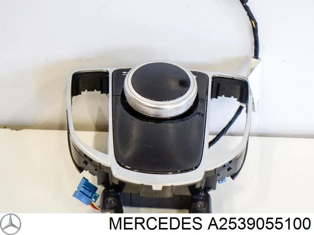 Блок кнопок центральної консолі Mercedes A2539055100