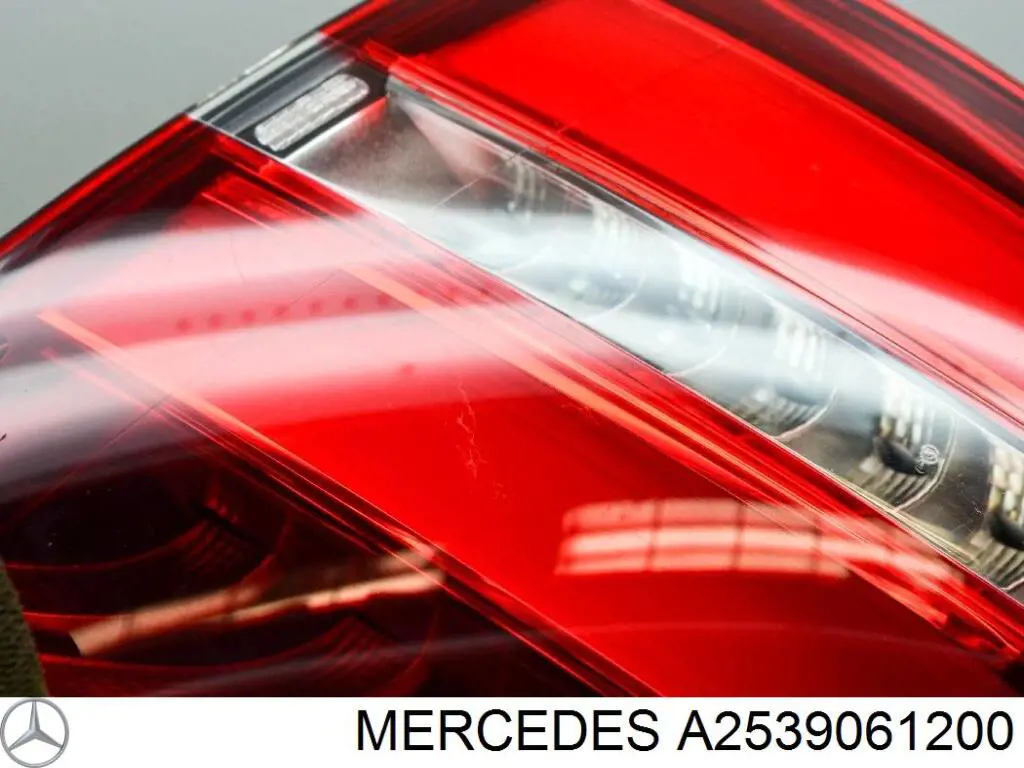 Купити A2539061200 Mercedes Задня права фара