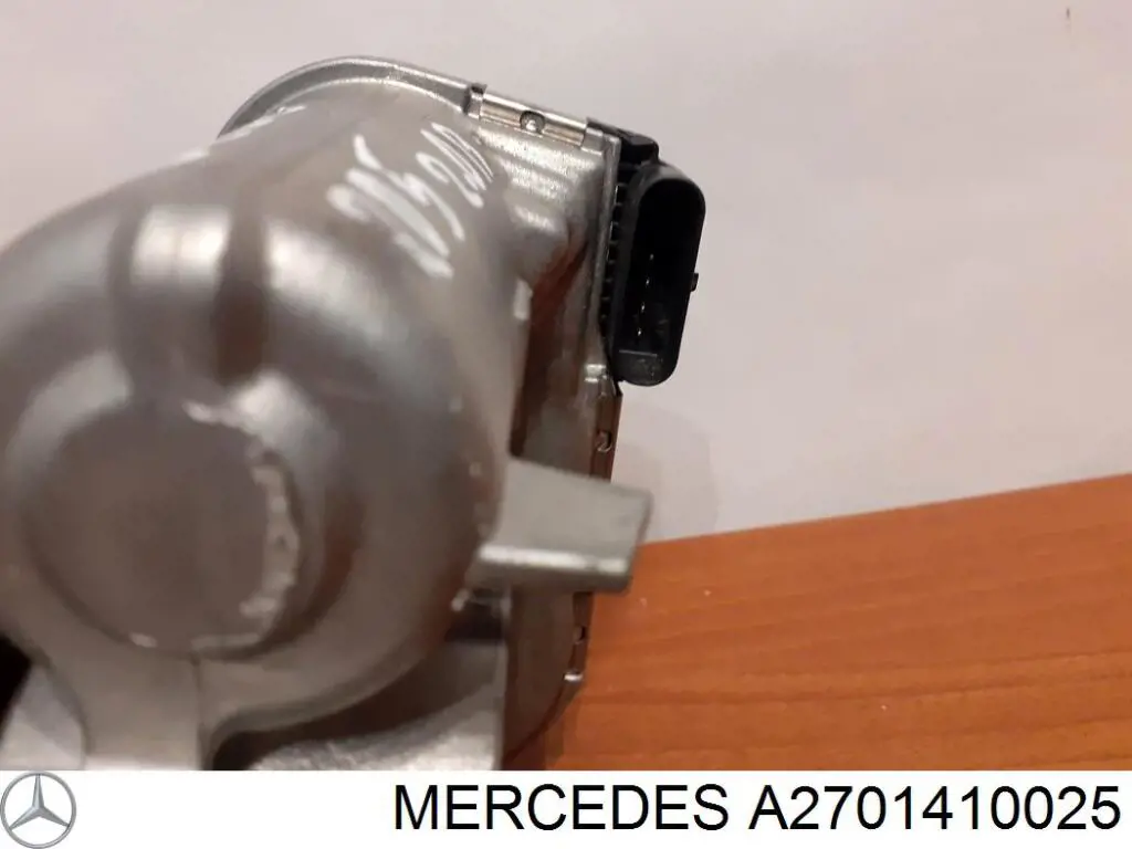 Дросільна заслінка A2701410025 Mercedes
