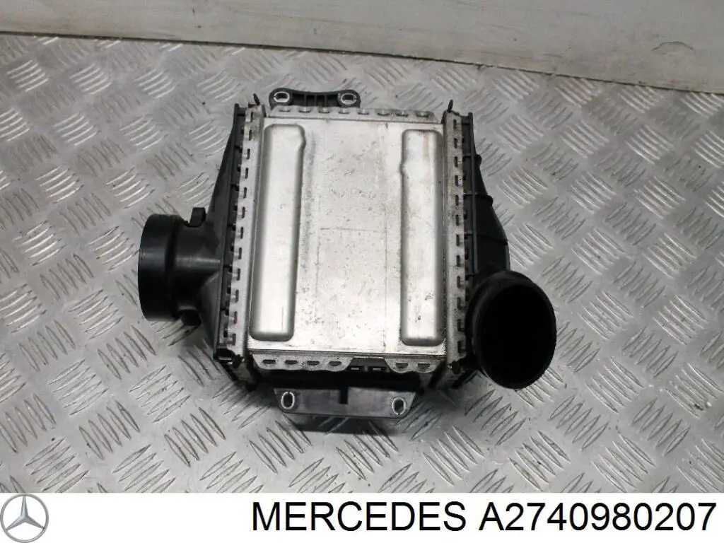 Шланг/патрубок интеркуллера A2740980207 Mercedes