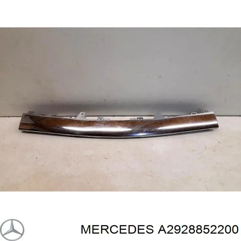 Накладка бампера переднього Mercedes A2928852200 ціна, від 51.82 USD