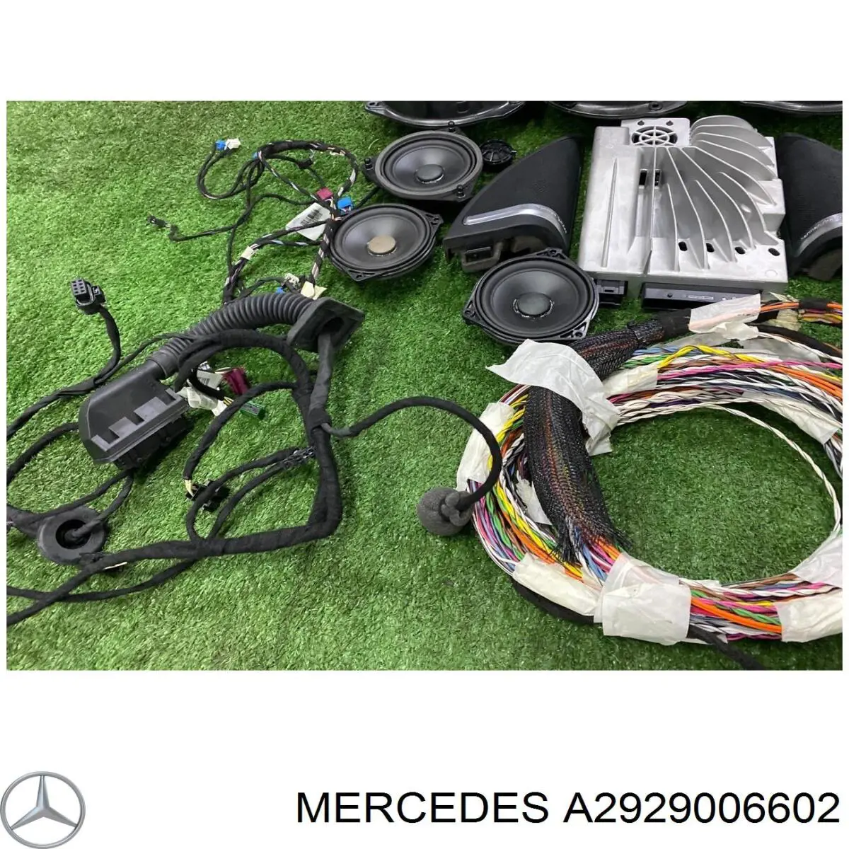  Mercedes A2929006602 ціна, від 586.05 USD