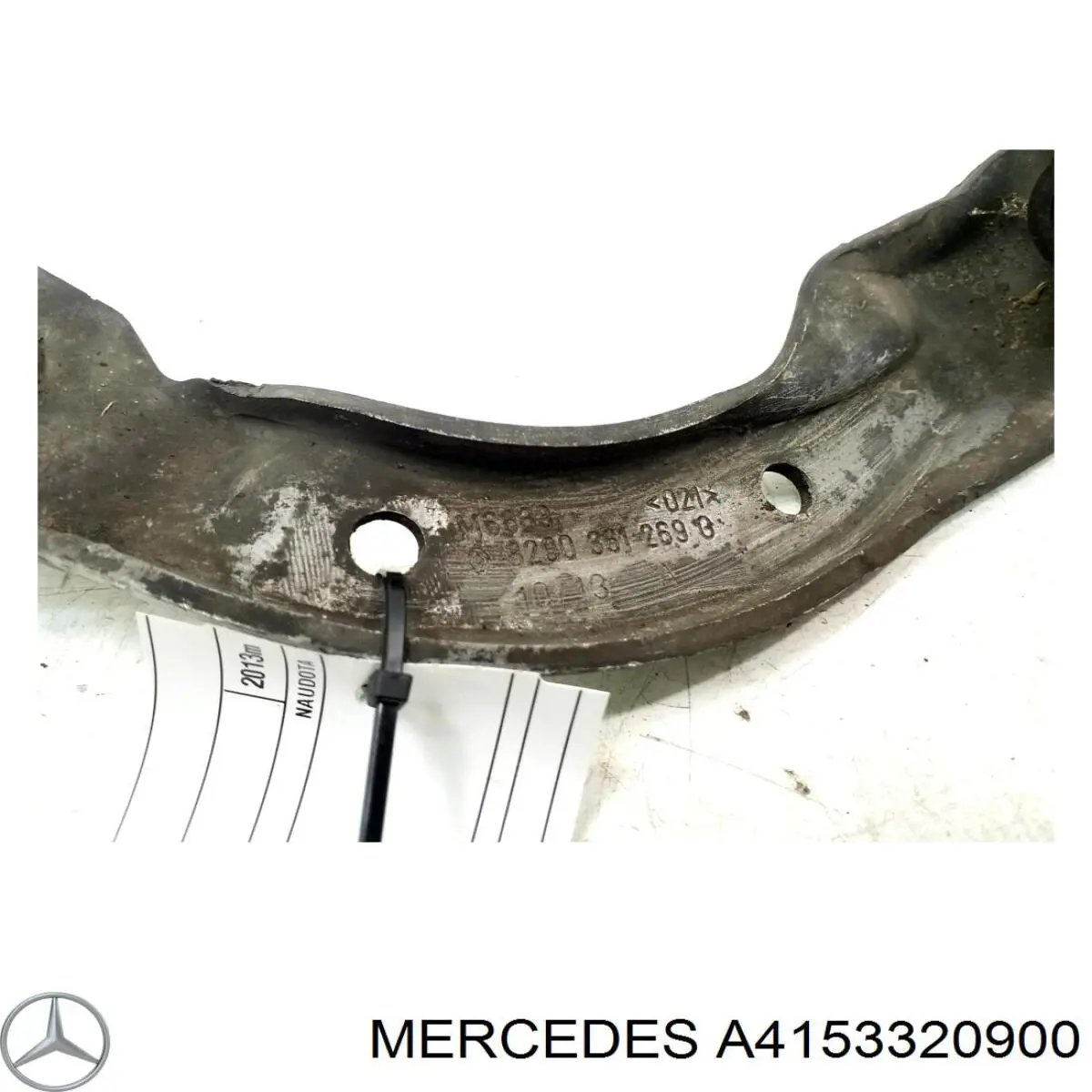 Кронштейн передньої балки A4153320900 Mercedes
