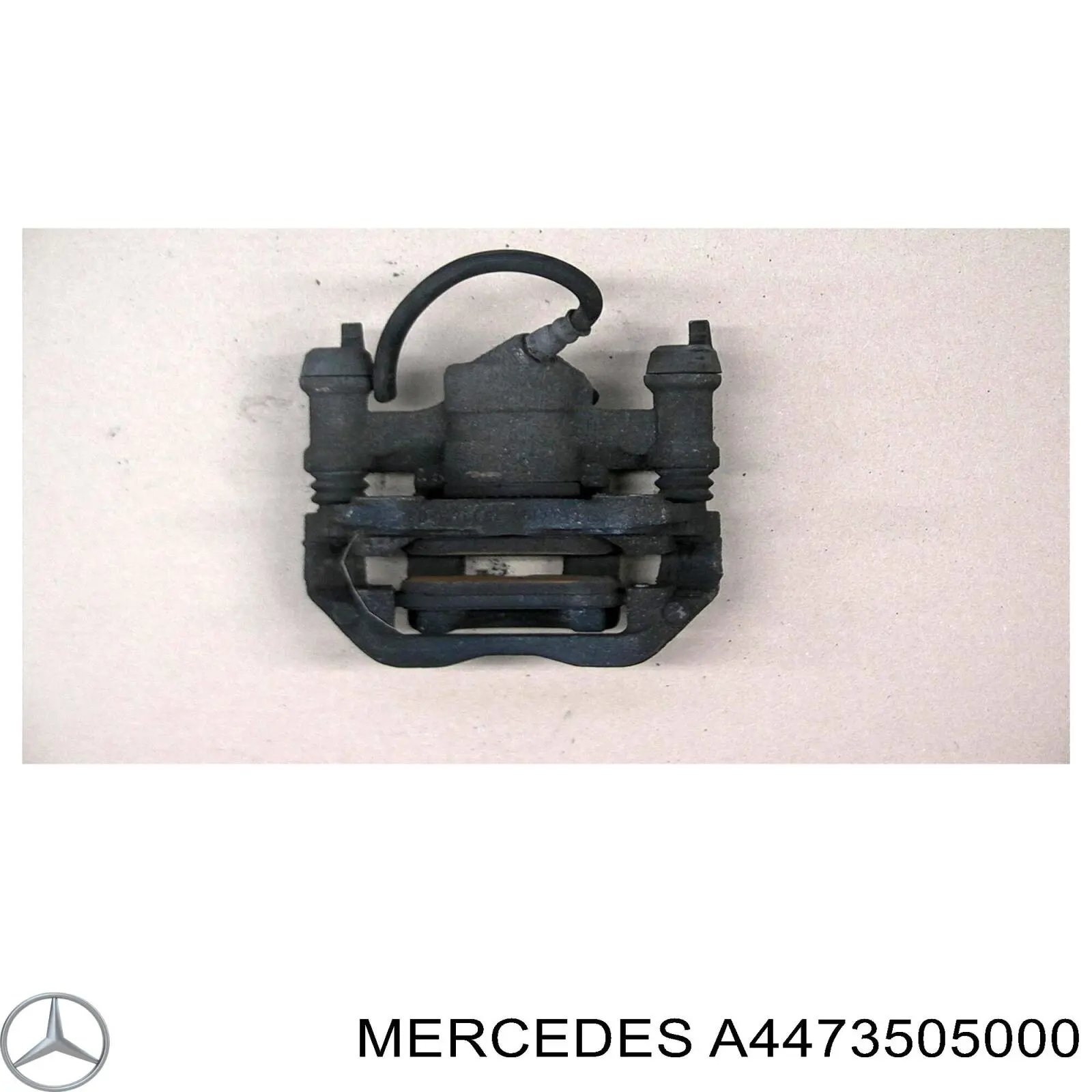 Купити A4473505000 Mercedes Кулак поворотний правий