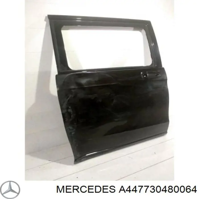 Двері бічні (зсувні), праві Mercedes A4477304800 ціна, від 225.48 USD
