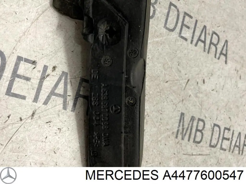 Ролик двері бічної/зсувної, правий центральний Mercedes A4477600547 ціна, від 30.67 USD
