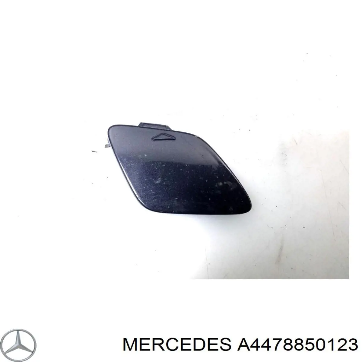 Заглушка бампера буксирувального гака, передня ліва Mercedes A44788501239999 ціна, від 14.19 USD