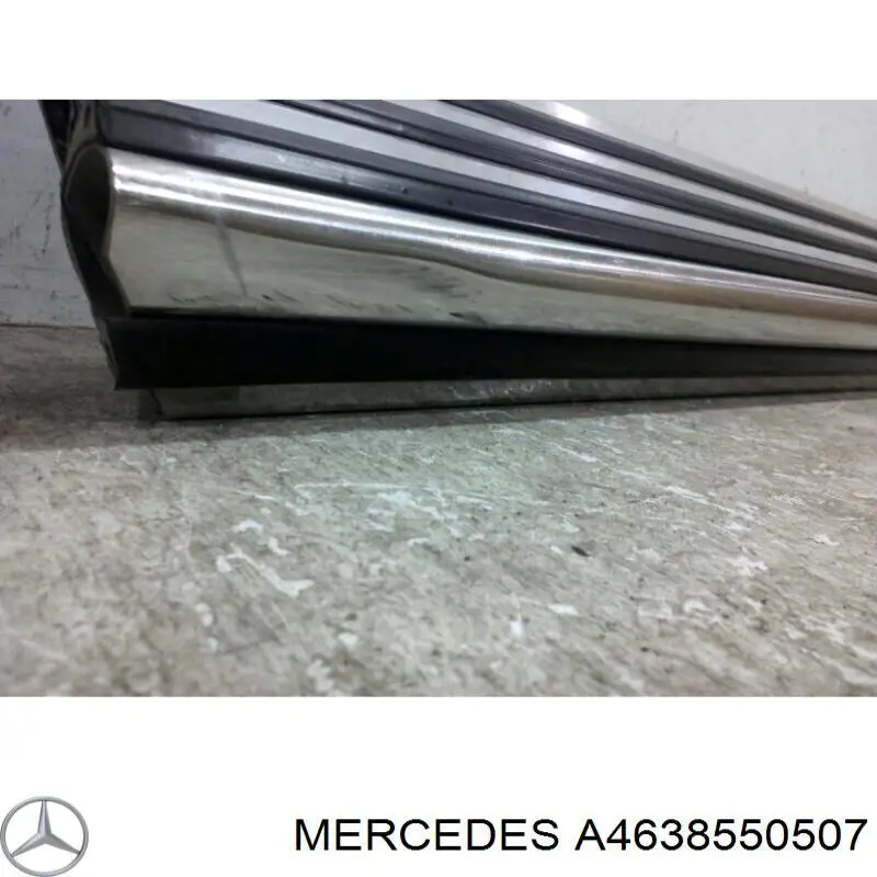 A4638550507 Mercedes Накладка на поріг ліва