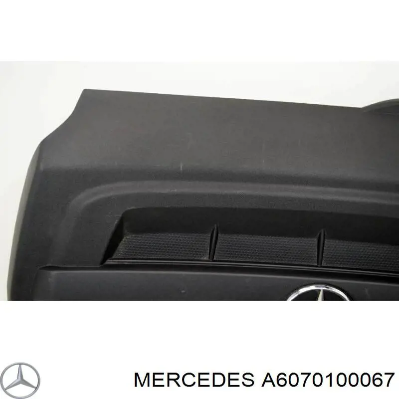 A6070100067 Mercedes Екран двигуна