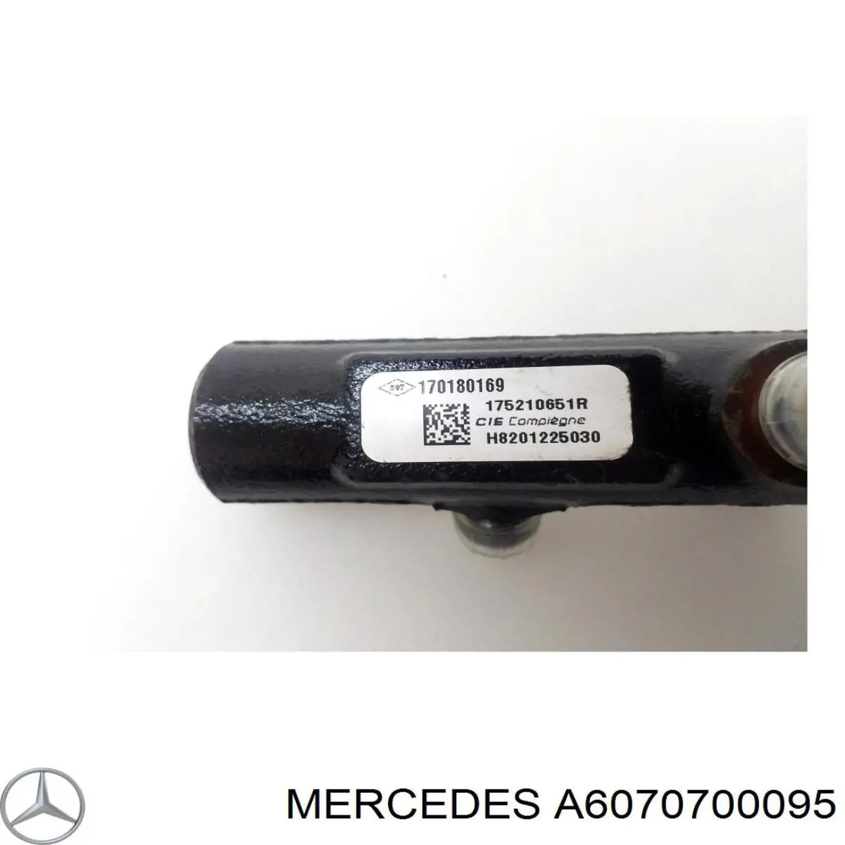 Купити A6070700095 Mercedes Розподільник палива