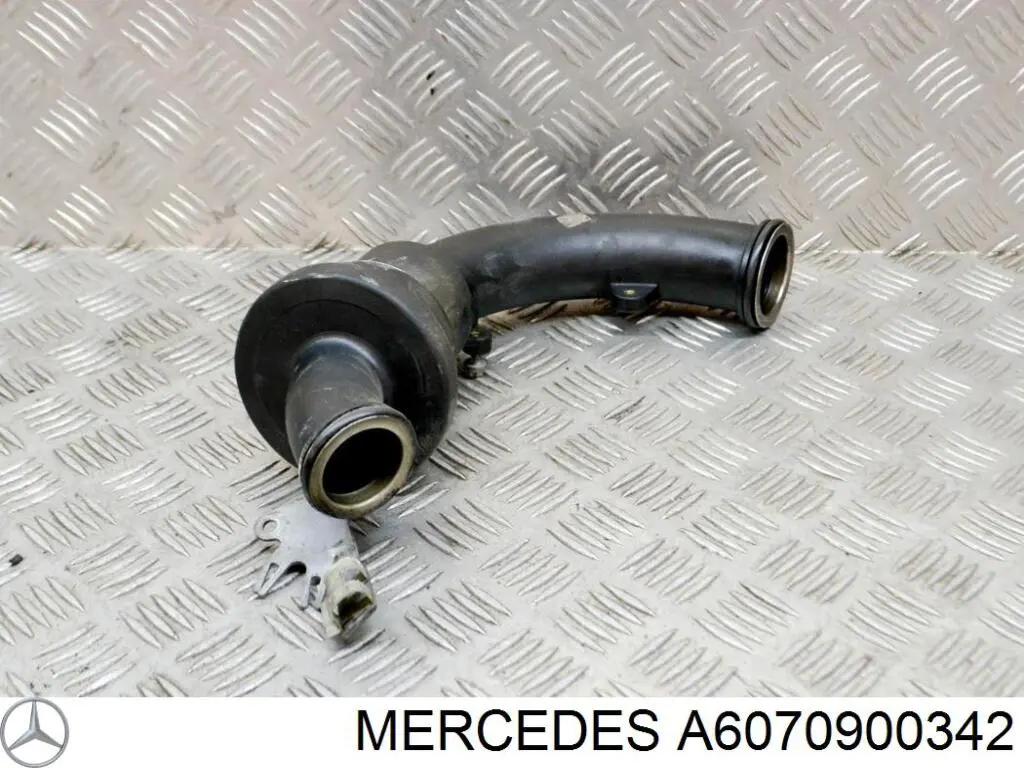 A6070900342 Mercedes Трубка, що нагнітається