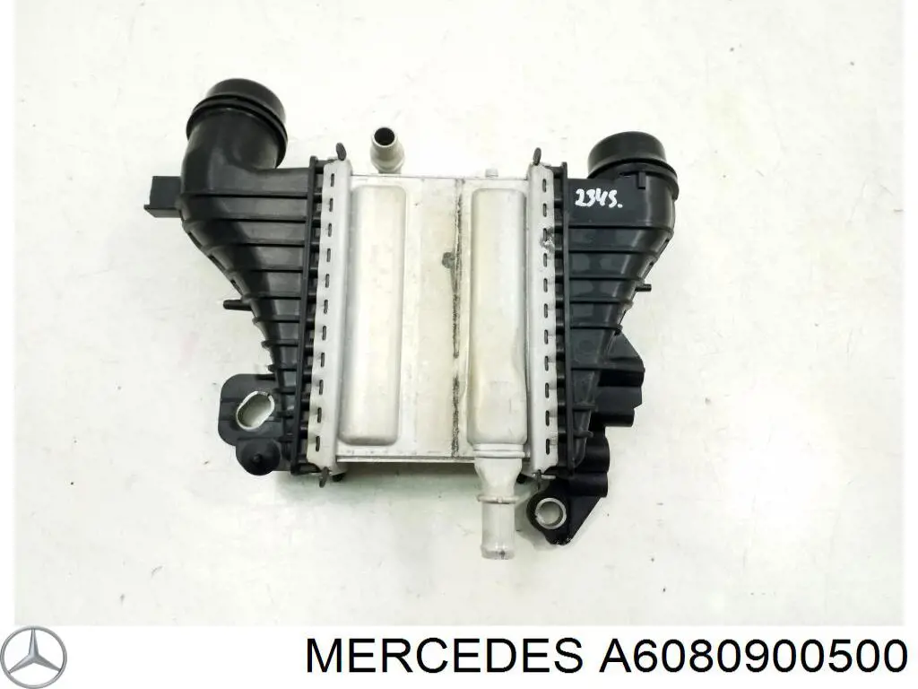 Радіатор интеркуллера на Mercedes A (W177)