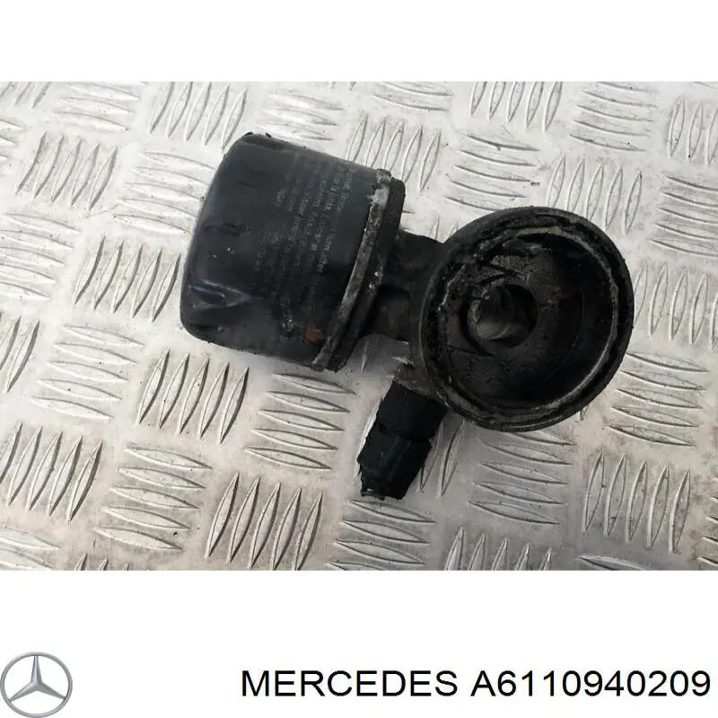 Патрубок повітряний, вихід повітряного фільтра Mercedes A6110940209 ціна, від 5.85 USD