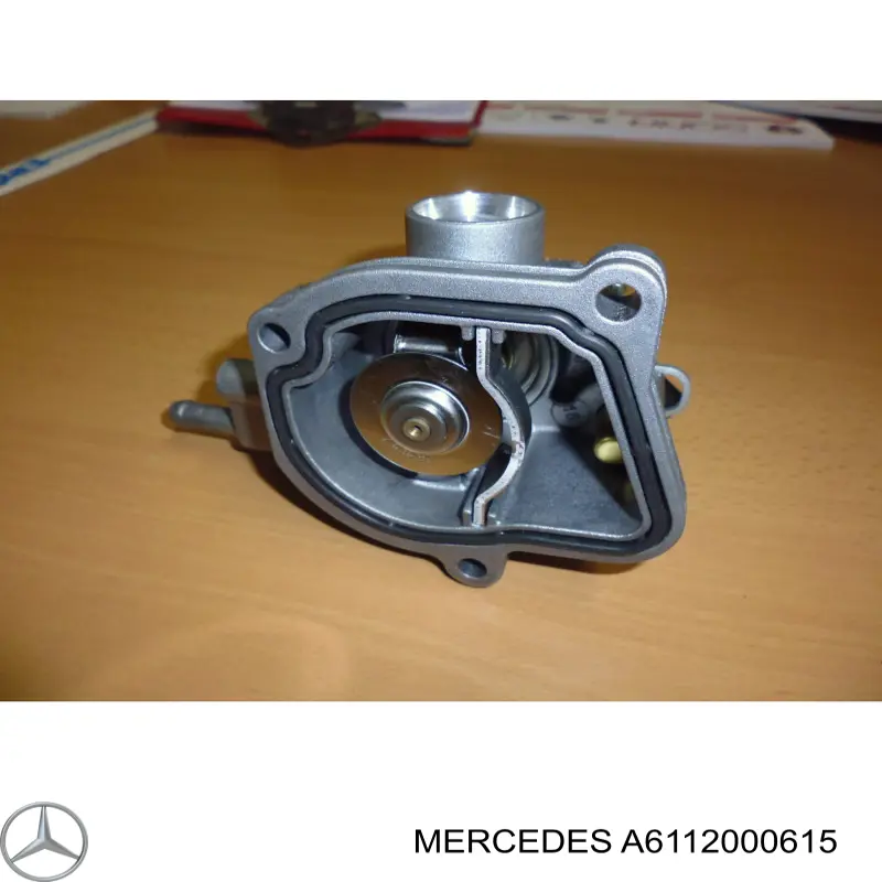 Кожух термостата Mercedes A6112000615 ціна, від 19.81 USD