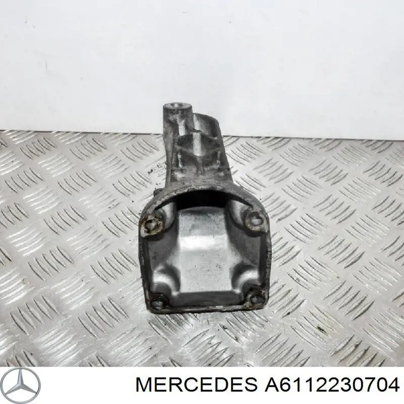 A6112230704 Mercedes кронштейн подушки (опори двигуна, лівої)