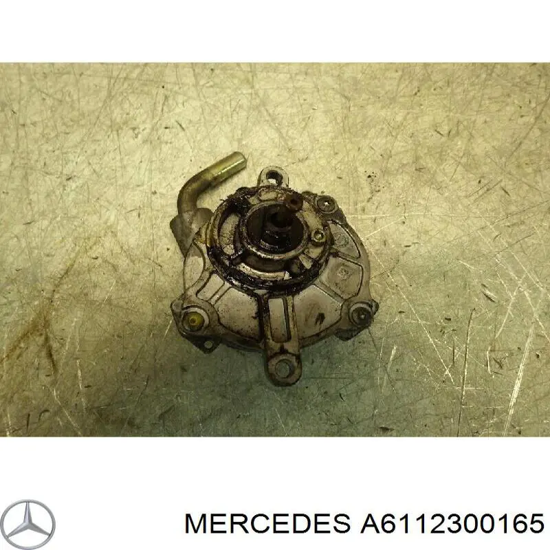 Насос вакуумний A6112300165 Mercedes