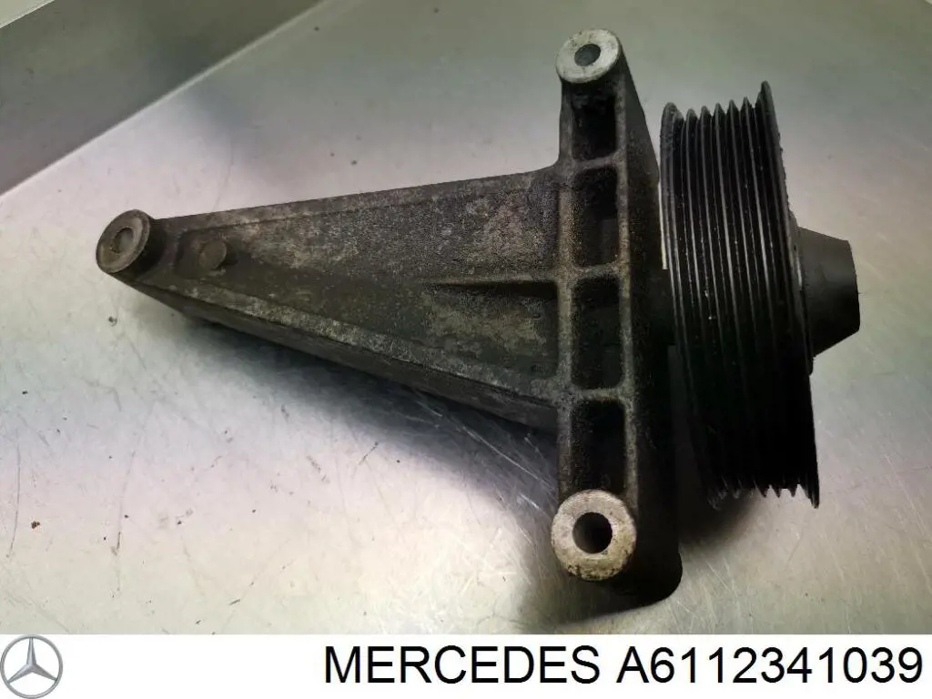 Кронштейн паразитного ролика привідного ременя A6112341039 Mercedes