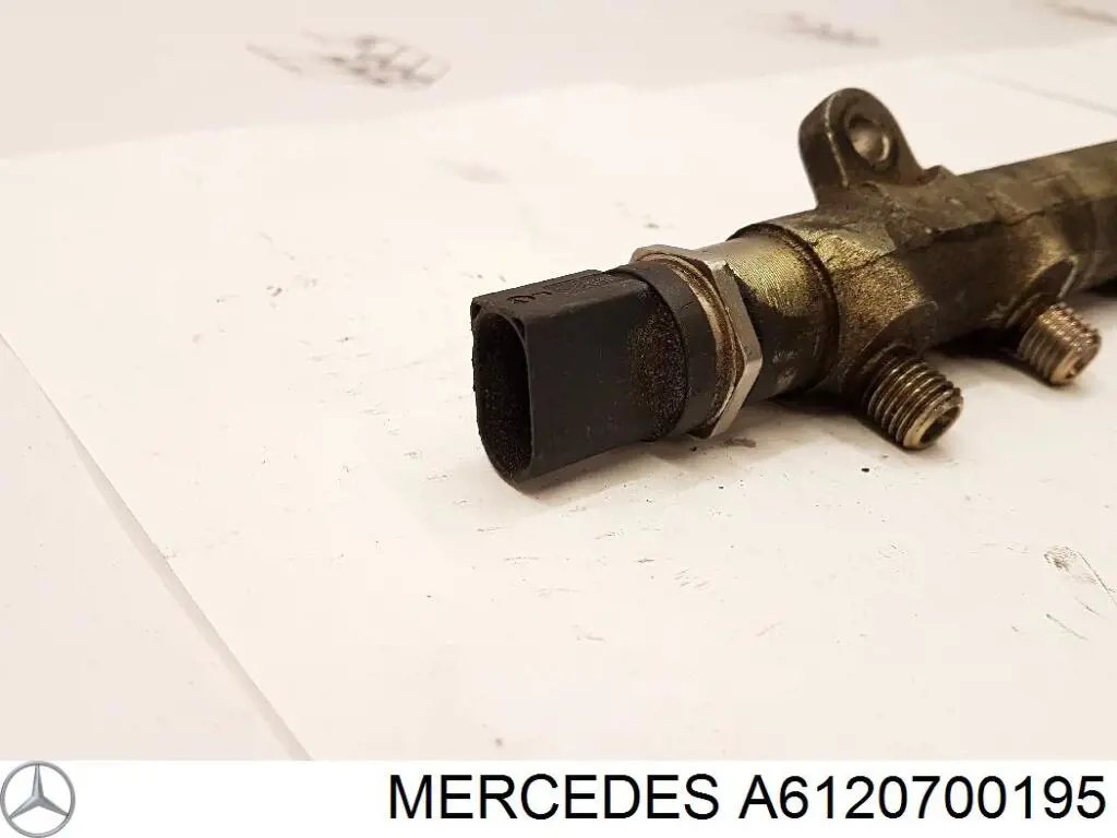Рампа форсунок системи упорскування палива Mercedes A6120700195 ціна, від 12.65 USD