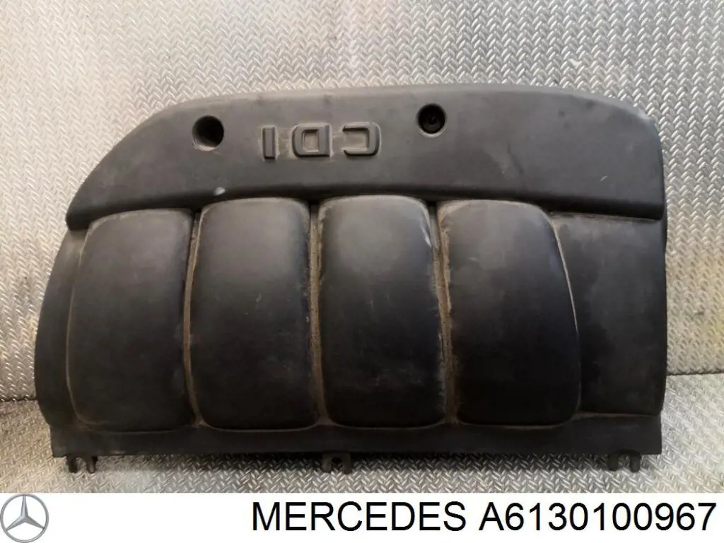 Кришка двигуна декоративна A6130100967 Mercedes