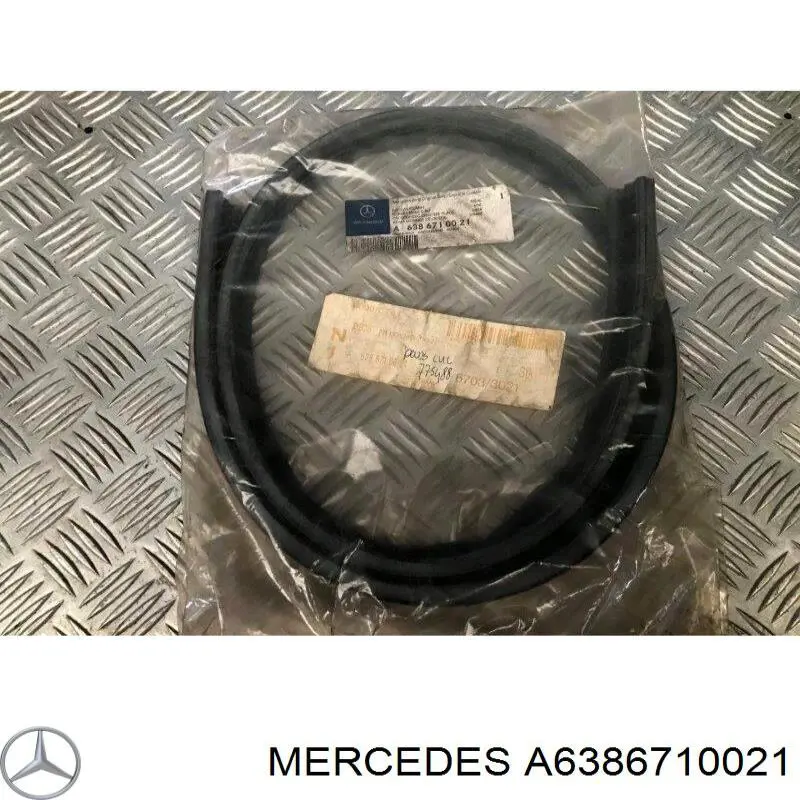 Молдинг лобового скла, верхній Icor GS3541P133X ціна, від 9.57 USD