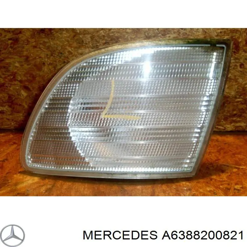A6388200821 Mercedes покажчик повороту лівий