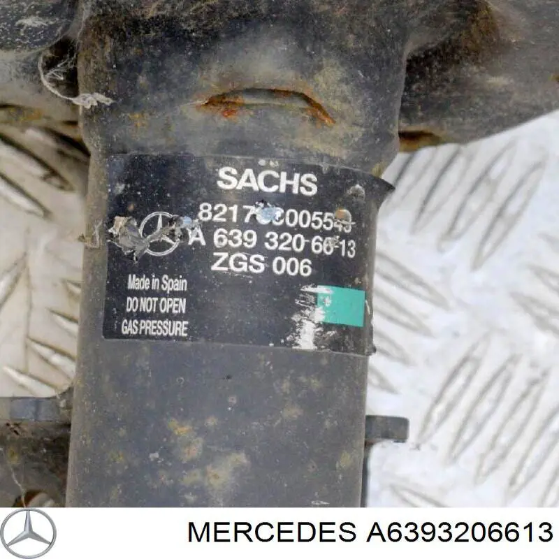 Амортизатор передній A6393206613 Mercedes