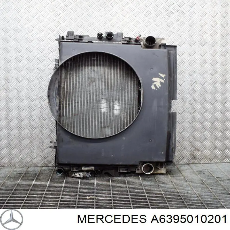 Радіатор интеркуллера A6395010201 Mercedes