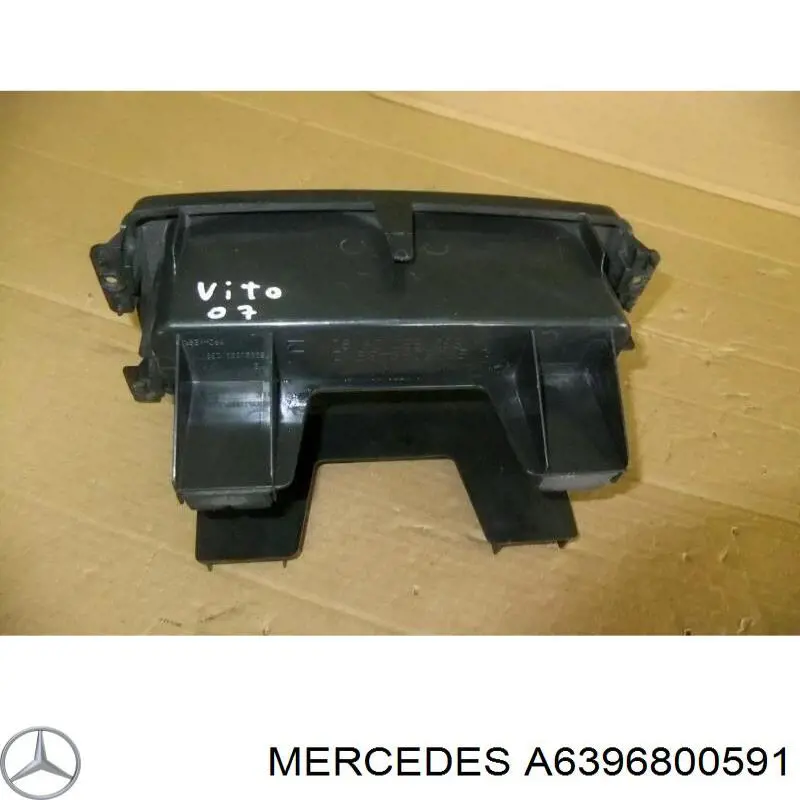 A6396800591 Mercedes Облицювання щитка приладів "торпедо"