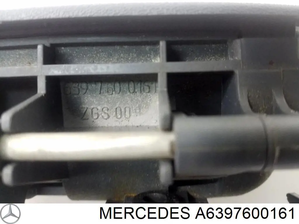 Ручка кришки багажника внутрішня A6397600161 Mercedes