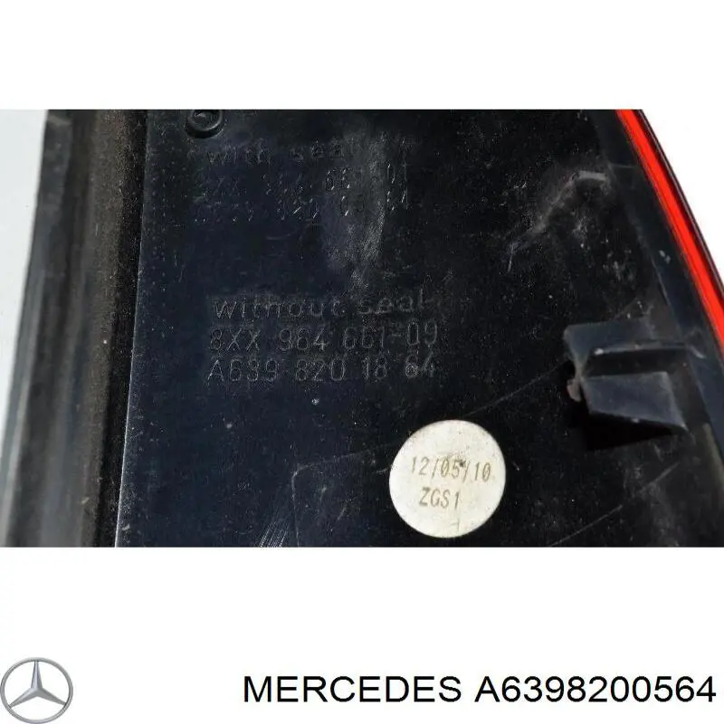 Ліхтар задній лівий, верхній A6398200564 Mercedes
