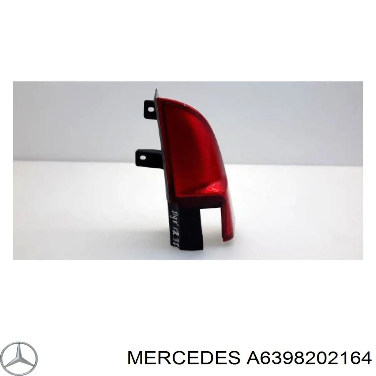 Ліхтар задній правий, верхній Mercedes A6398202164 ціна, від 16.93 USD