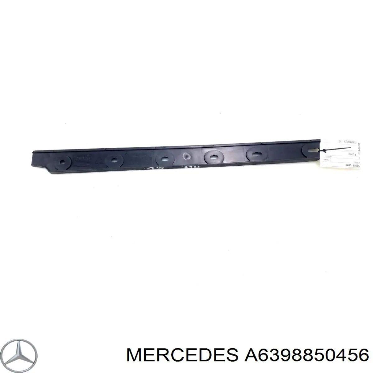Направляюча заднього бампера, права Mercedes A6398850456 ціна, від 5.54 USD