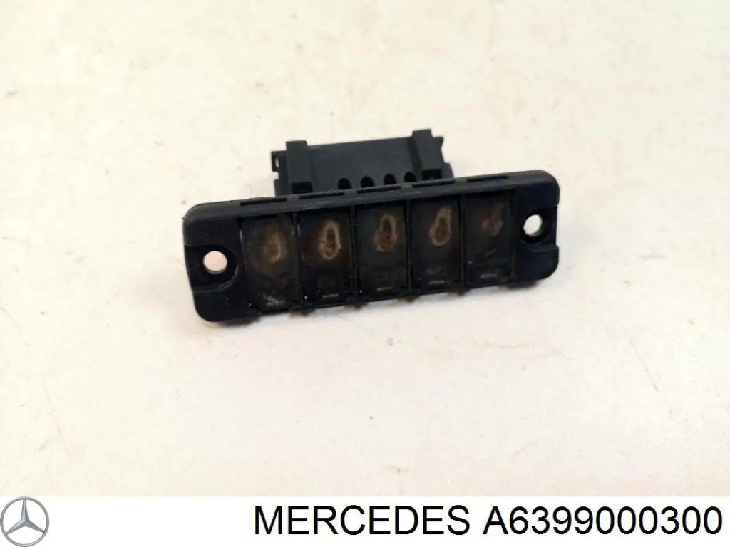 Купити A6399000300 Mercedes 